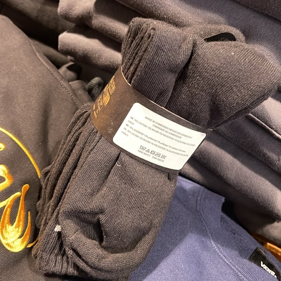 Vans Socks 3 pairs set CREW VANS.
"OFF THE WALL" Black/White
NWT - Picture 5 of 16